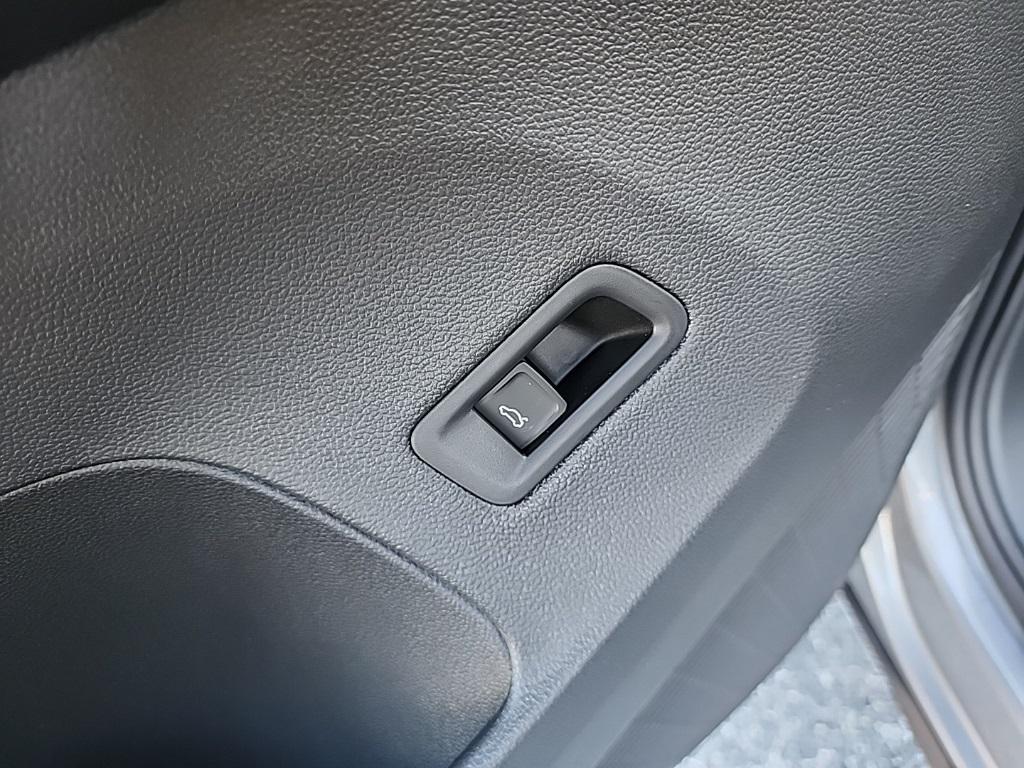 new 2026 Volkswagen Atlas car, priced at $52,570