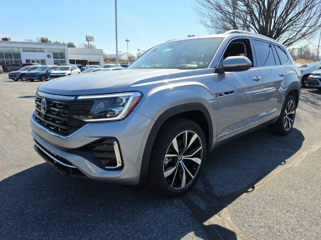 new 2026 Volkswagen Atlas car, priced at $53,570