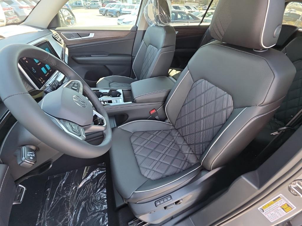 new 2026 Volkswagen Atlas car, priced at $53,570