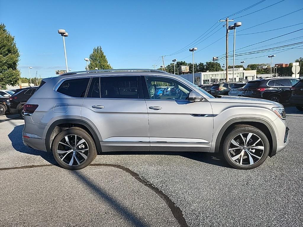 new 2026 Volkswagen Atlas car, priced at $52,570
