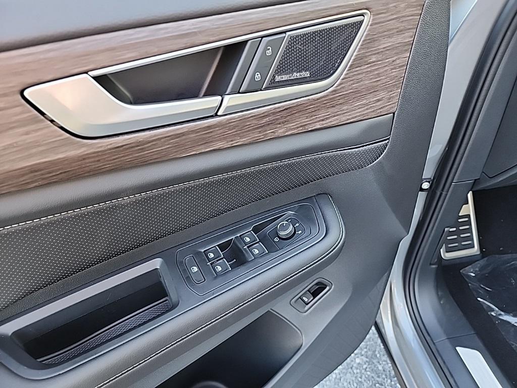 new 2026 Volkswagen Atlas car, priced at $52,570