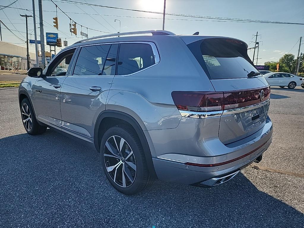 new 2026 Volkswagen Atlas car, priced at $52,570