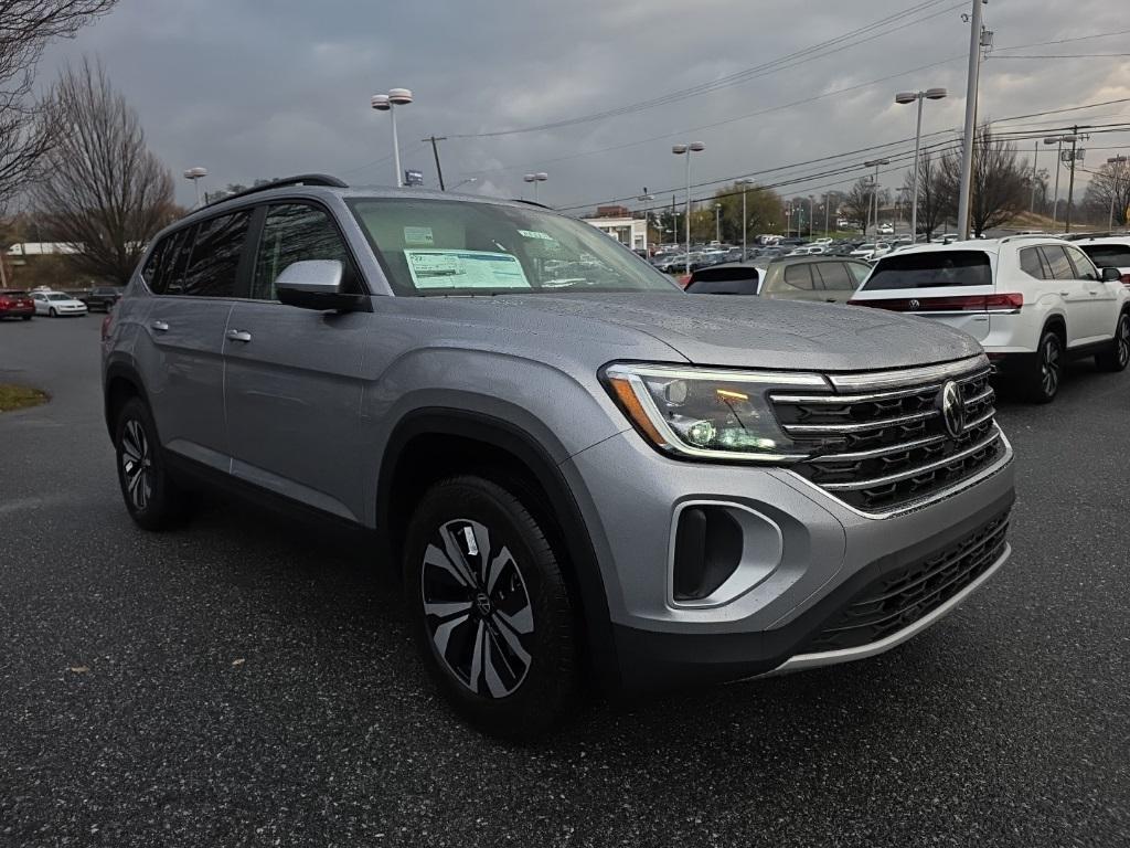new 2026 Volkswagen Atlas car, priced at $39,112