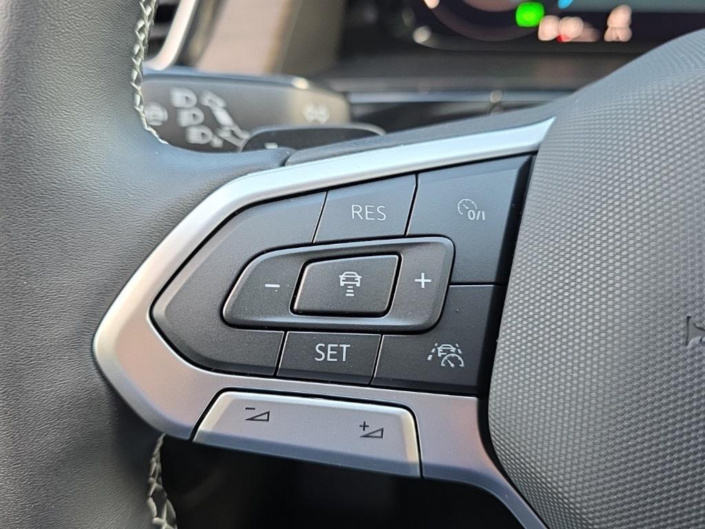 new 2026 Volkswagen Atlas car, priced at $48,521