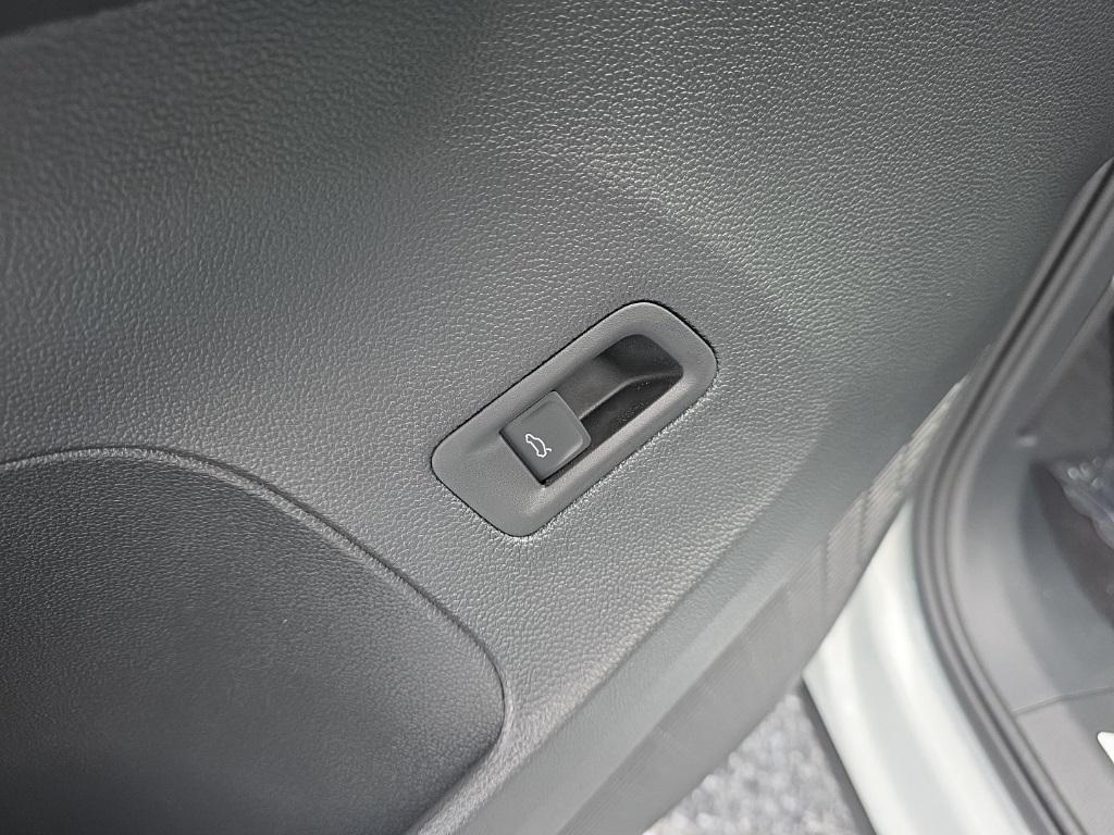 new 2026 Volkswagen Atlas car, priced at $44,854