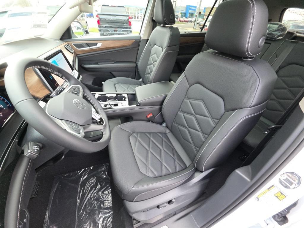 new 2026 Volkswagen Atlas car, priced at $44,854