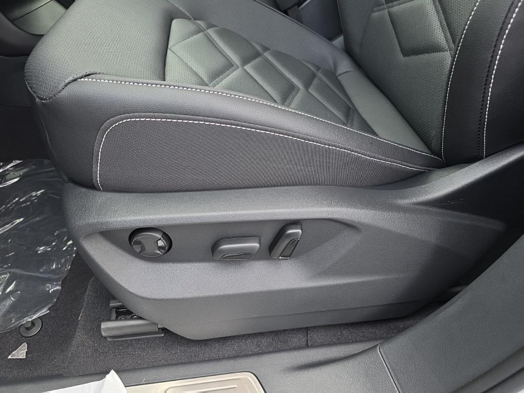 new 2026 Volkswagen Atlas car, priced at $44,854