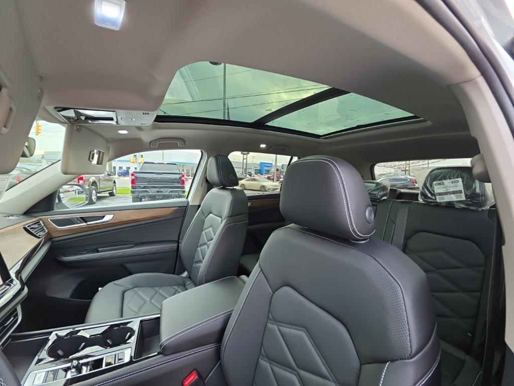 new 2026 Volkswagen Atlas car, priced at $44,854