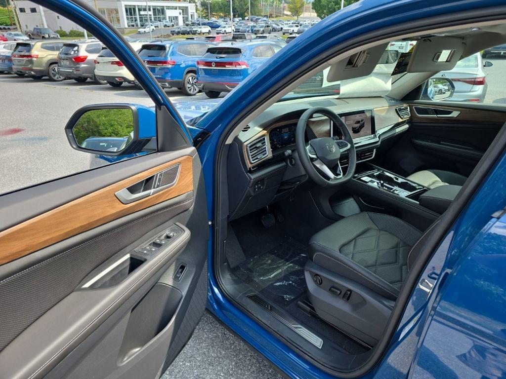 new 2026 Volkswagen Atlas car, priced at $45,158
