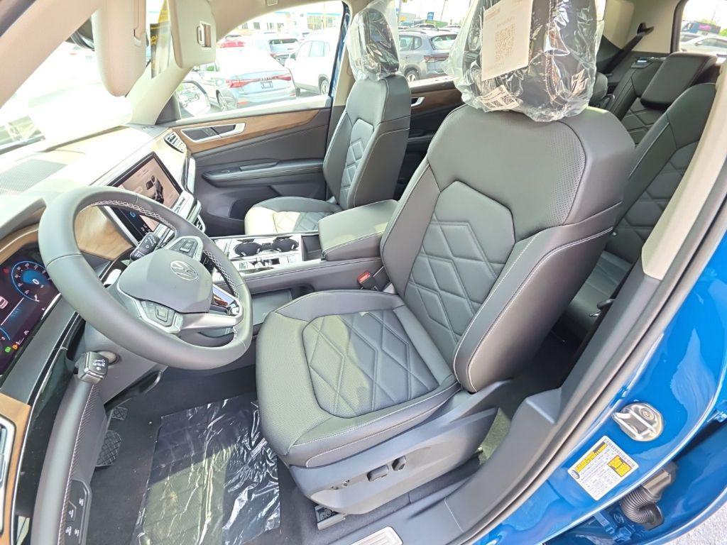 new 2026 Volkswagen Atlas car, priced at $45,158