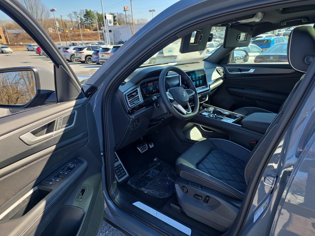 new 2026 Volkswagen Atlas Cross Sport car, priced at $51,484