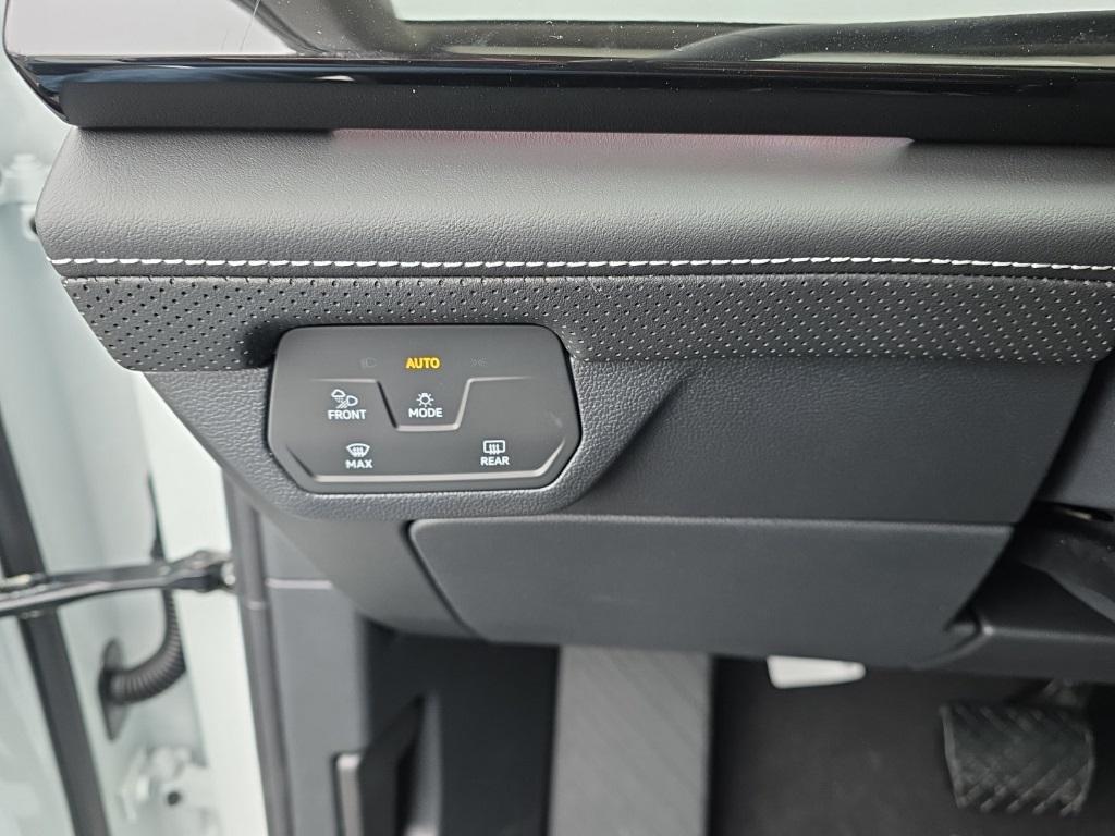 new 2026 Volkswagen Atlas car, priced at $48,521