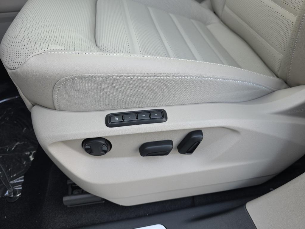 new 2026 Volkswagen Atlas car, priced at $47,923