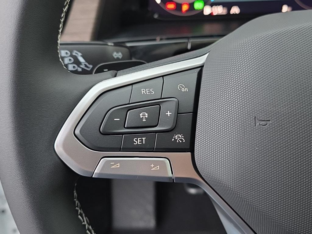 new 2026 Volkswagen Atlas car, priced at $47,923