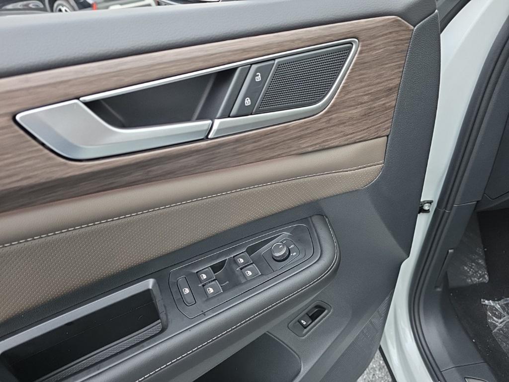 new 2026 Volkswagen Atlas car, priced at $47,923