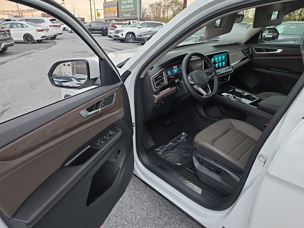 new 2026 Volkswagen Atlas car, priced at $47,923