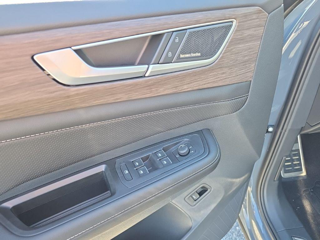 new 2026 Volkswagen Atlas car, priced at $54,161