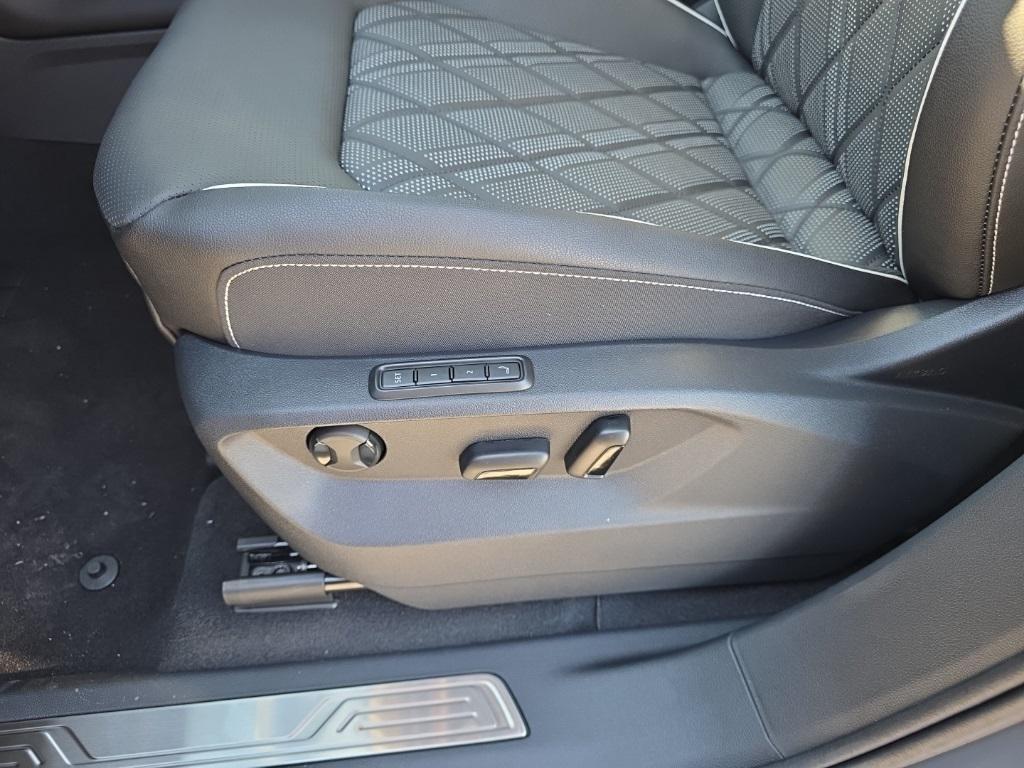 new 2026 Volkswagen Atlas car, priced at $54,161