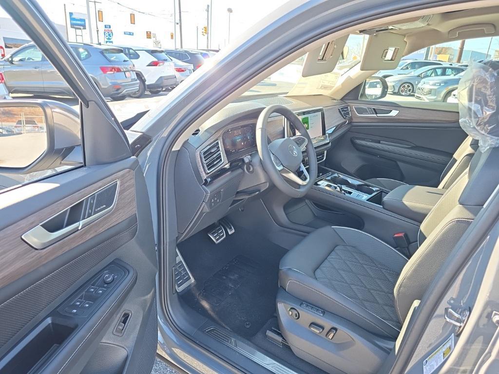 new 2026 Volkswagen Atlas car, priced at $54,161