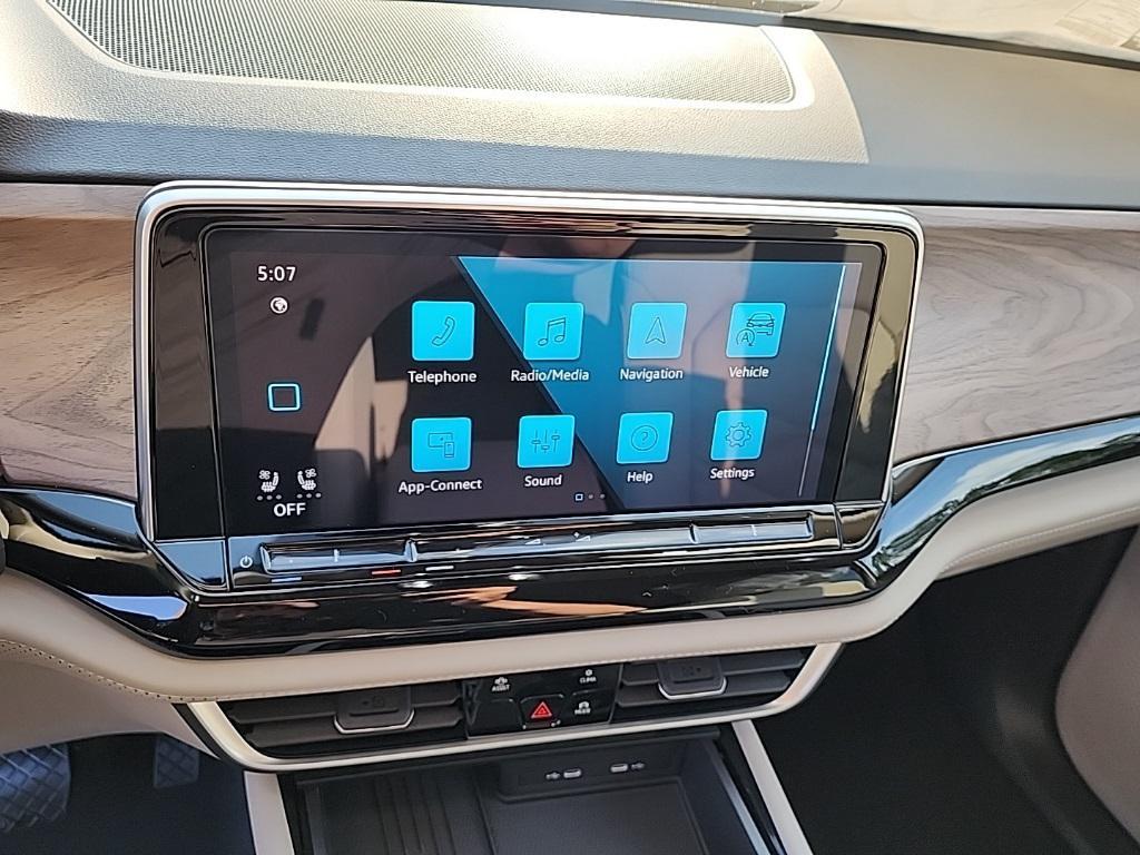 new 2026 Volkswagen Atlas car, priced at $38,603