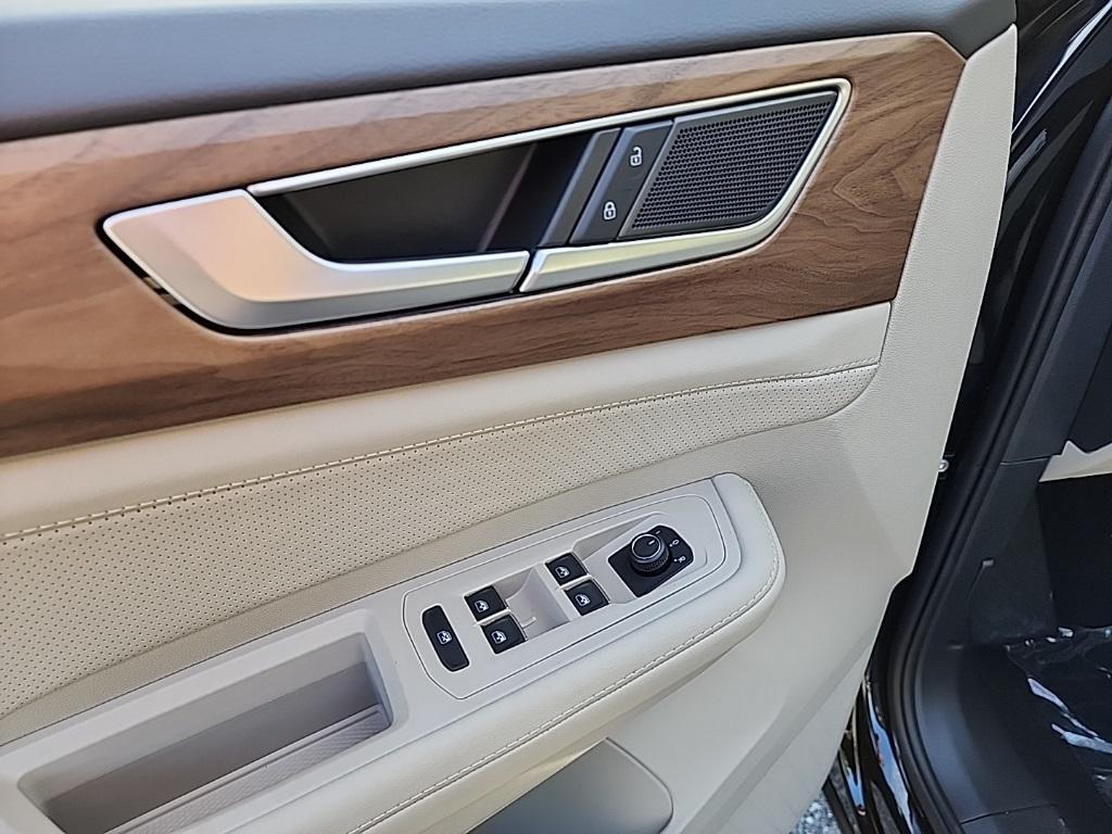 new 2026 Volkswagen Atlas car, priced at $38,603