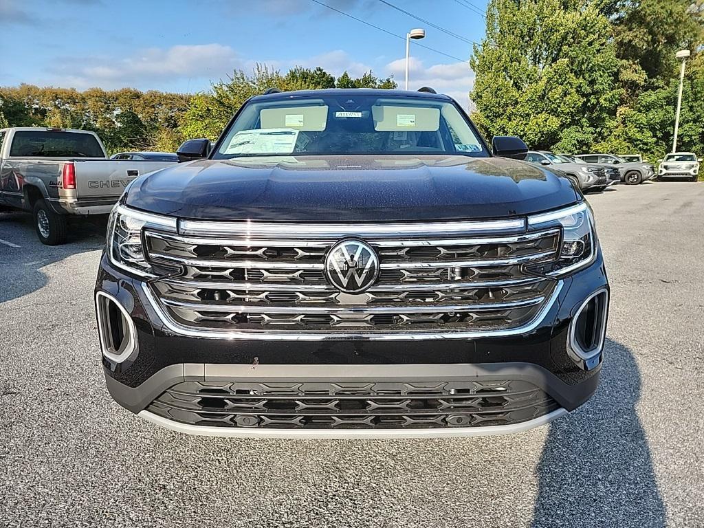 new 2026 Volkswagen Atlas car, priced at $38,603