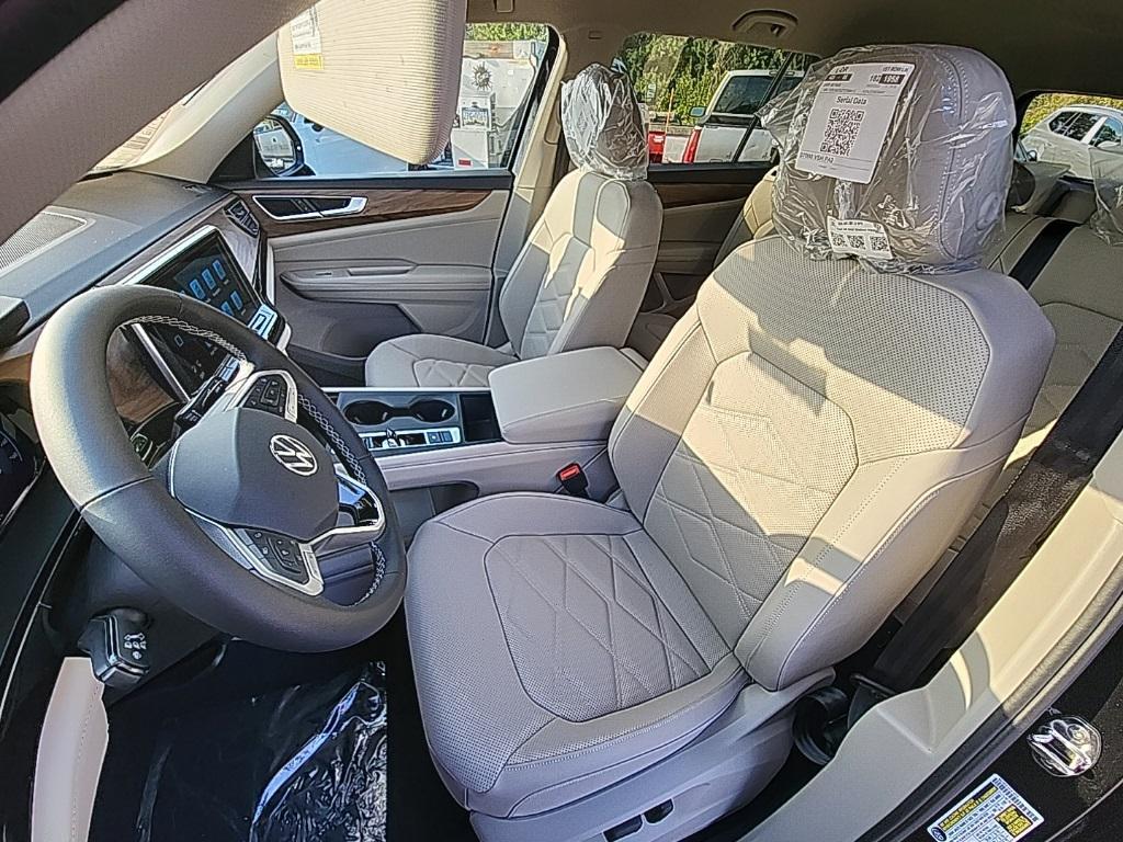 new 2026 Volkswagen Atlas car, priced at $38,603