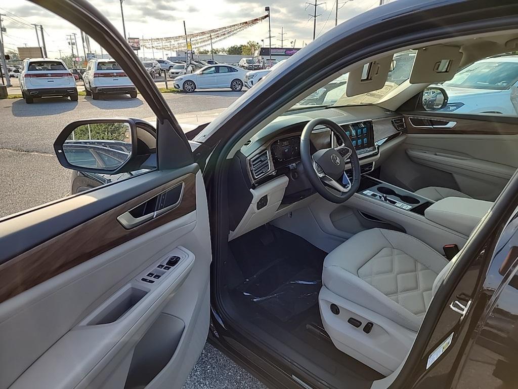 new 2026 Volkswagen Atlas car, priced at $38,603