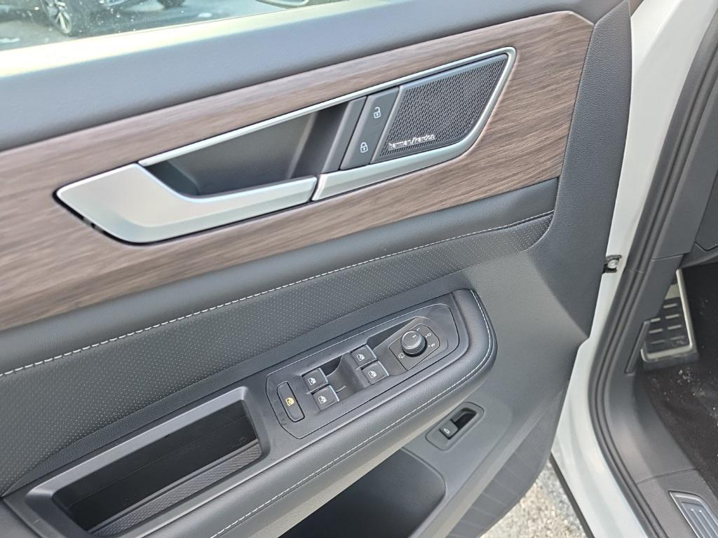 new 2026 Volkswagen Atlas car, priced at $53,007