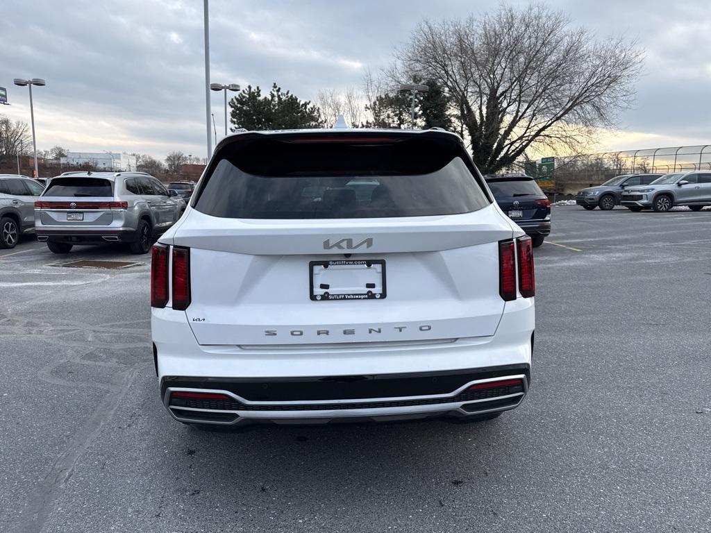 used 2022 Kia Sorento car, priced at $21,976