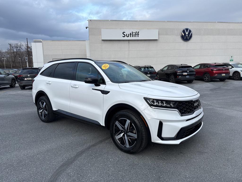 used 2022 Kia Sorento car, priced at $23,047