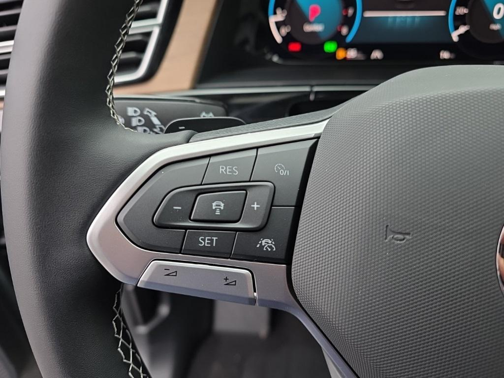 new 2026 Volkswagen Atlas car, priced at $45,168