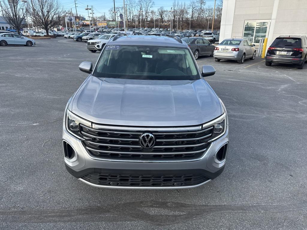used 2025 Volkswagen Atlas car, priced at $32,581