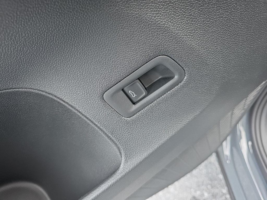 new 2026 Volkswagen Atlas Cross Sport car, priced at $44,244