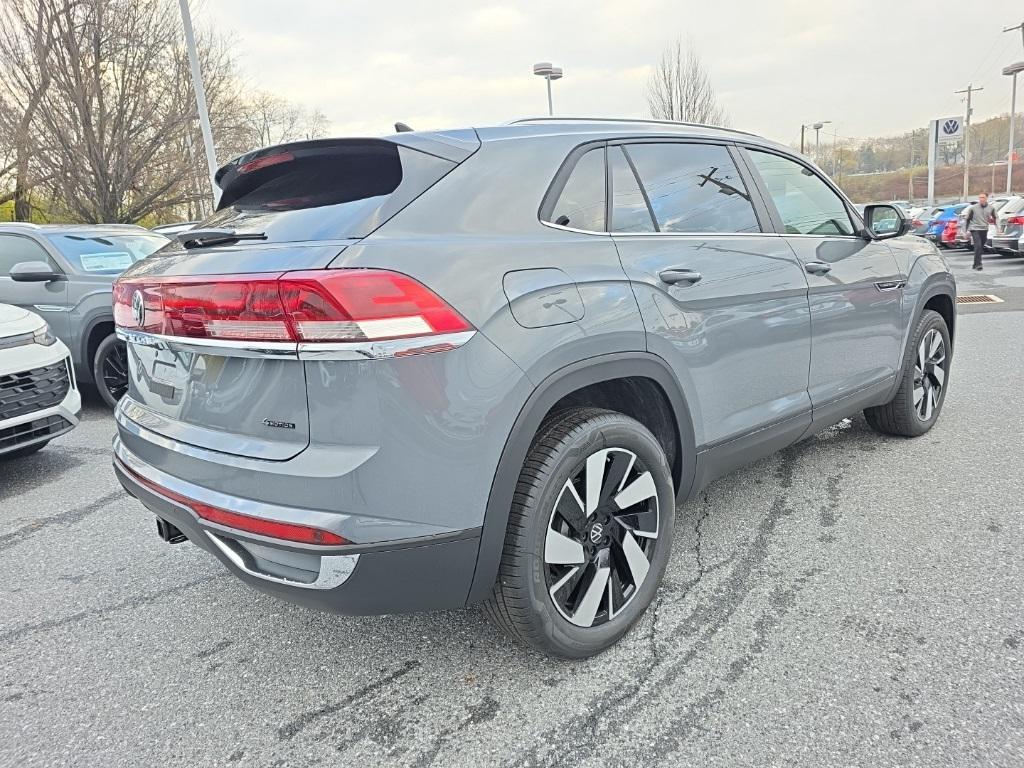 new 2026 Volkswagen Atlas Cross Sport car, priced at $44,244