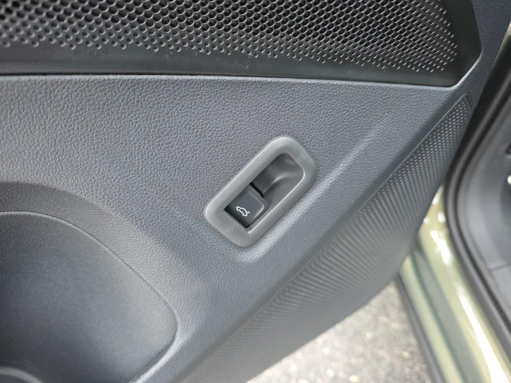 new 2026 Volkswagen Tiguan car, priced at $39,126