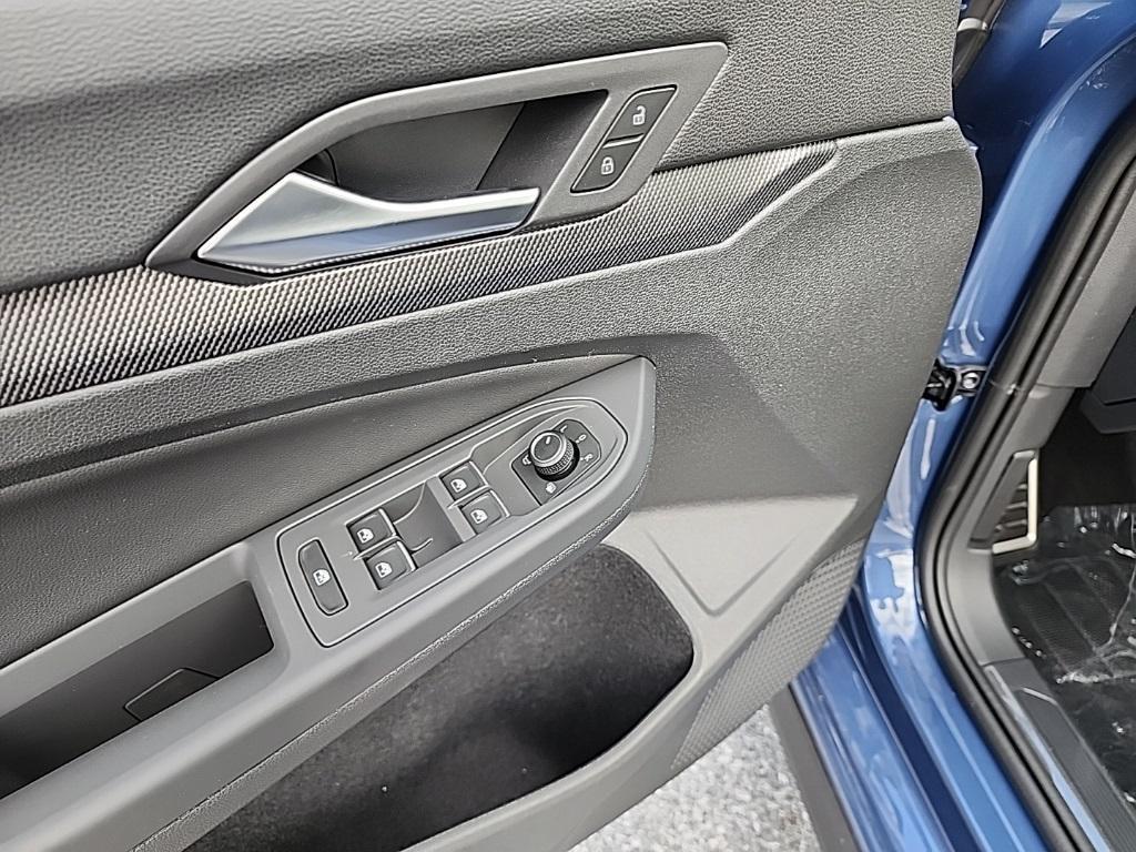 new 2025 Volkswagen Golf GTI car, priced at $39,761