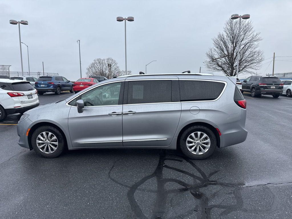 used 2018 Chrysler Pacifica car, priced at $14,335