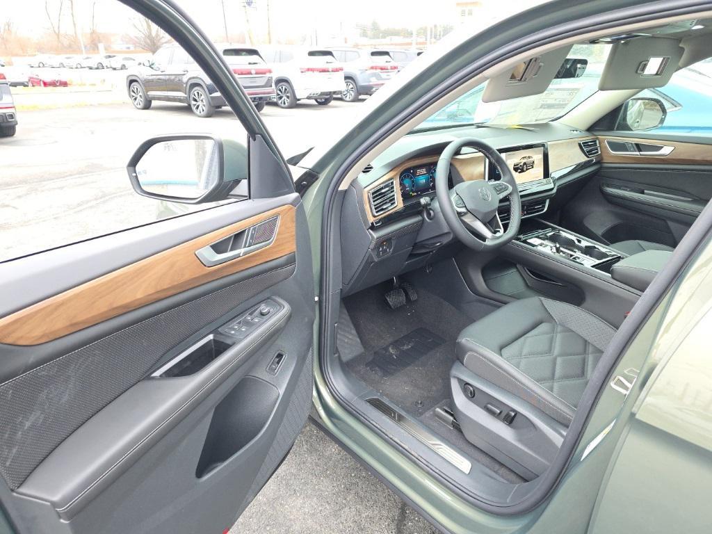 new 2026 Volkswagen Atlas car, priced at $44,656