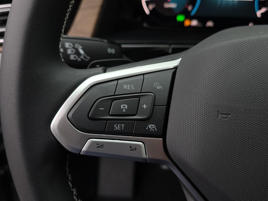 new 2026 Volkswagen Atlas car, priced at $44,656