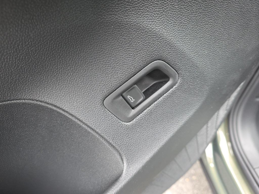 new 2026 Volkswagen Atlas car, priced at $44,656