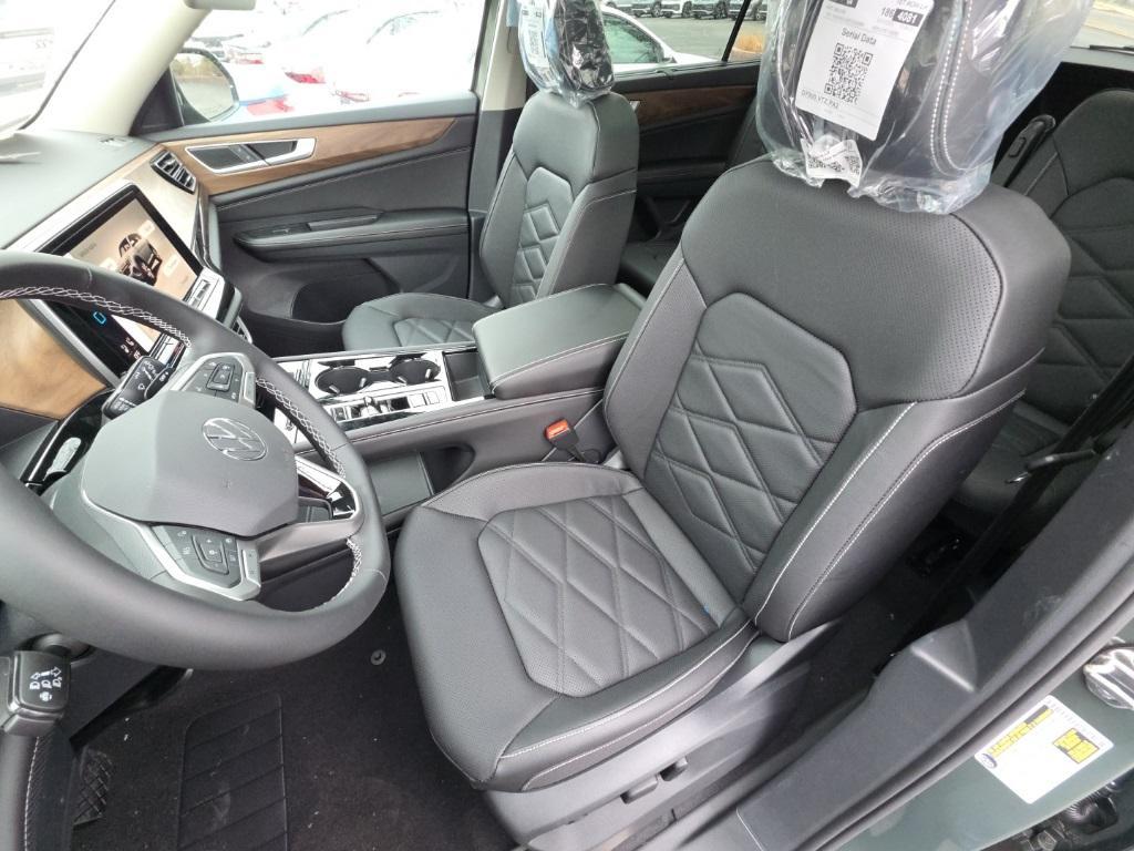 new 2026 Volkswagen Atlas car, priced at $44,656