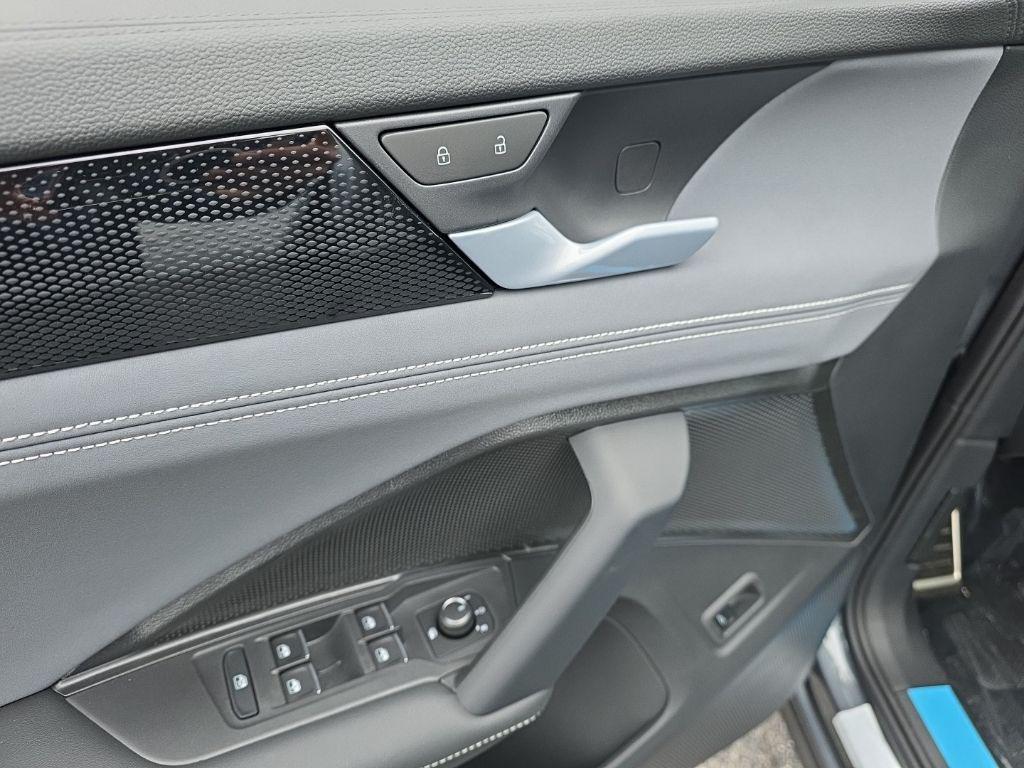 new 2026 Volkswagen Tiguan car, priced at $37,468