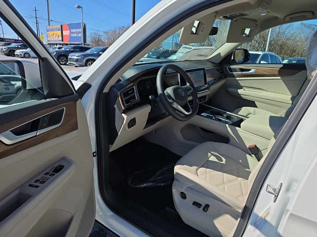 new 2026 Volkswagen Atlas car, priced at $40,744