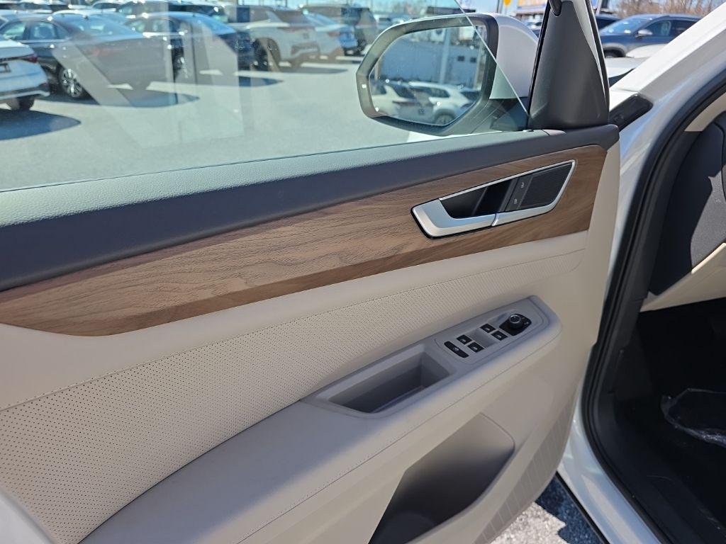 new 2026 Volkswagen Atlas car, priced at $40,744