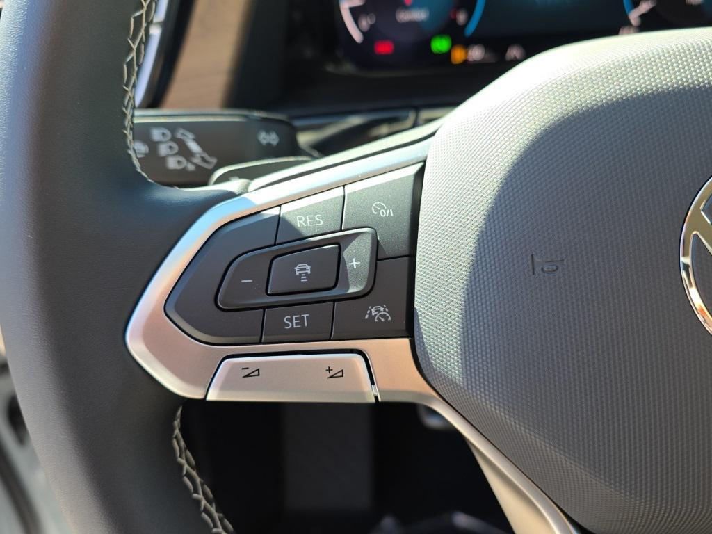 new 2026 Volkswagen Atlas car, priced at $40,744