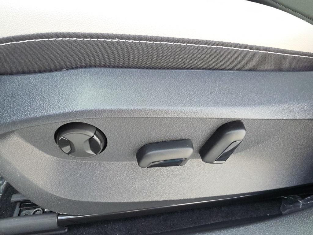 new 2026 Volkswagen Taos car, priced at $33,207