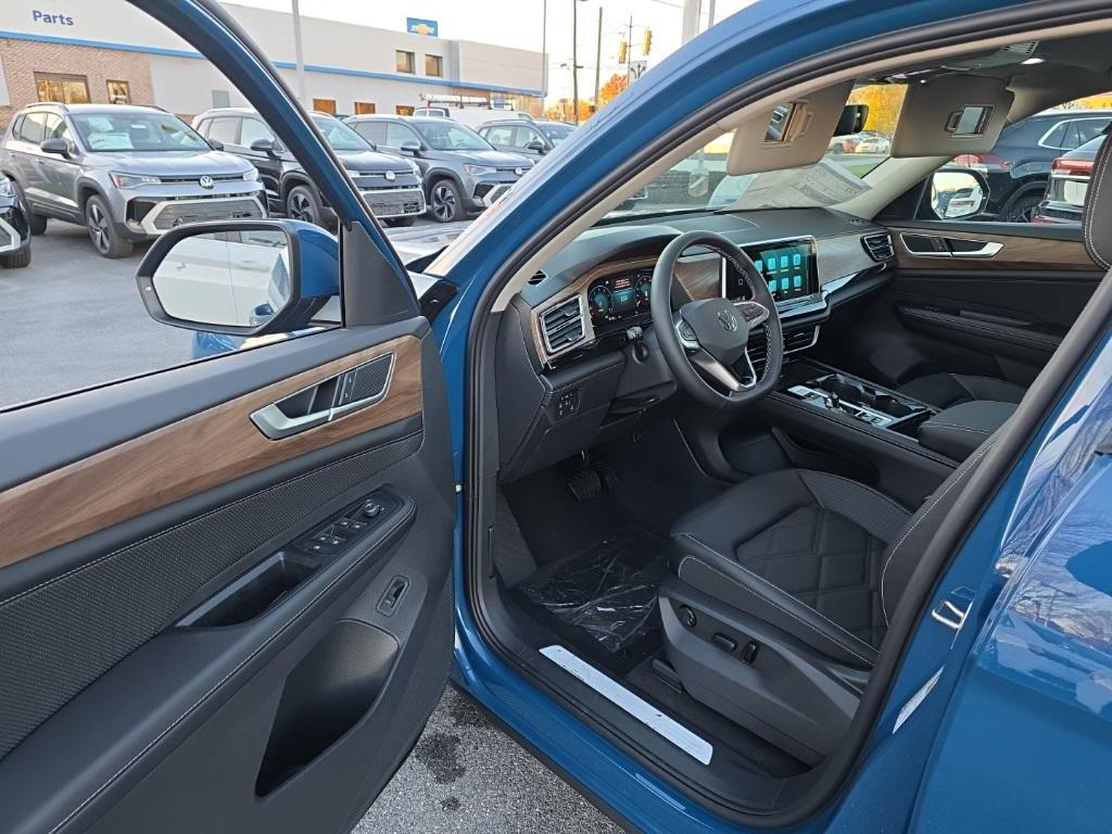 new 2026 Volkswagen Atlas car, priced at $44,136