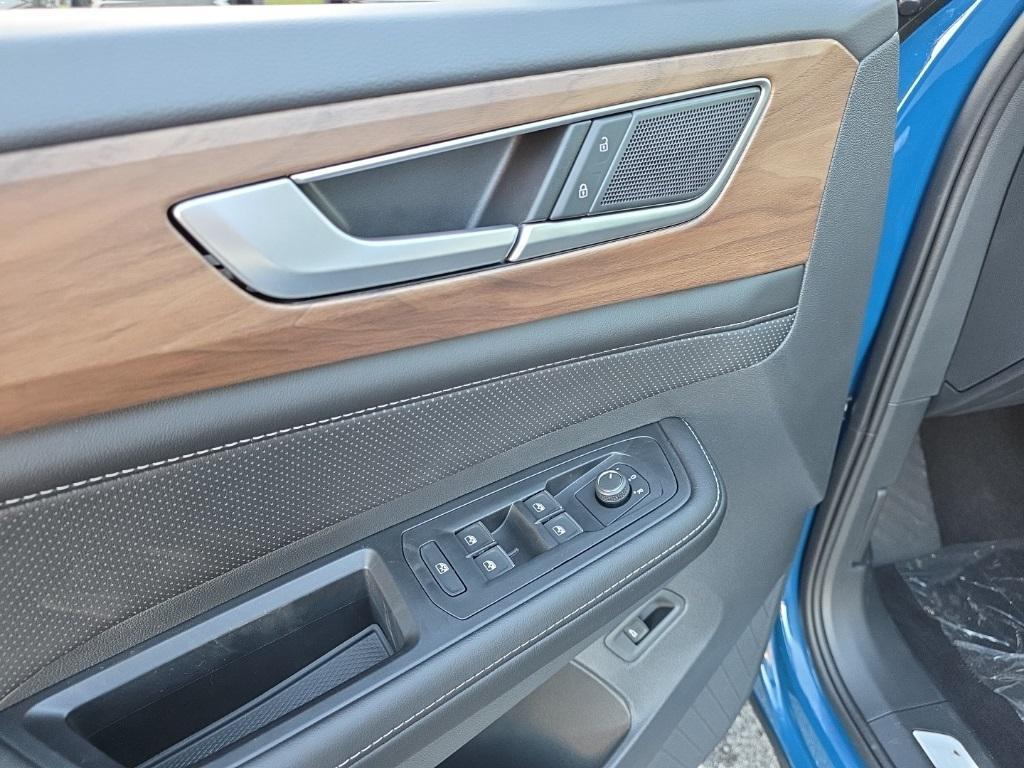 new 2026 Volkswagen Atlas car, priced at $44,136