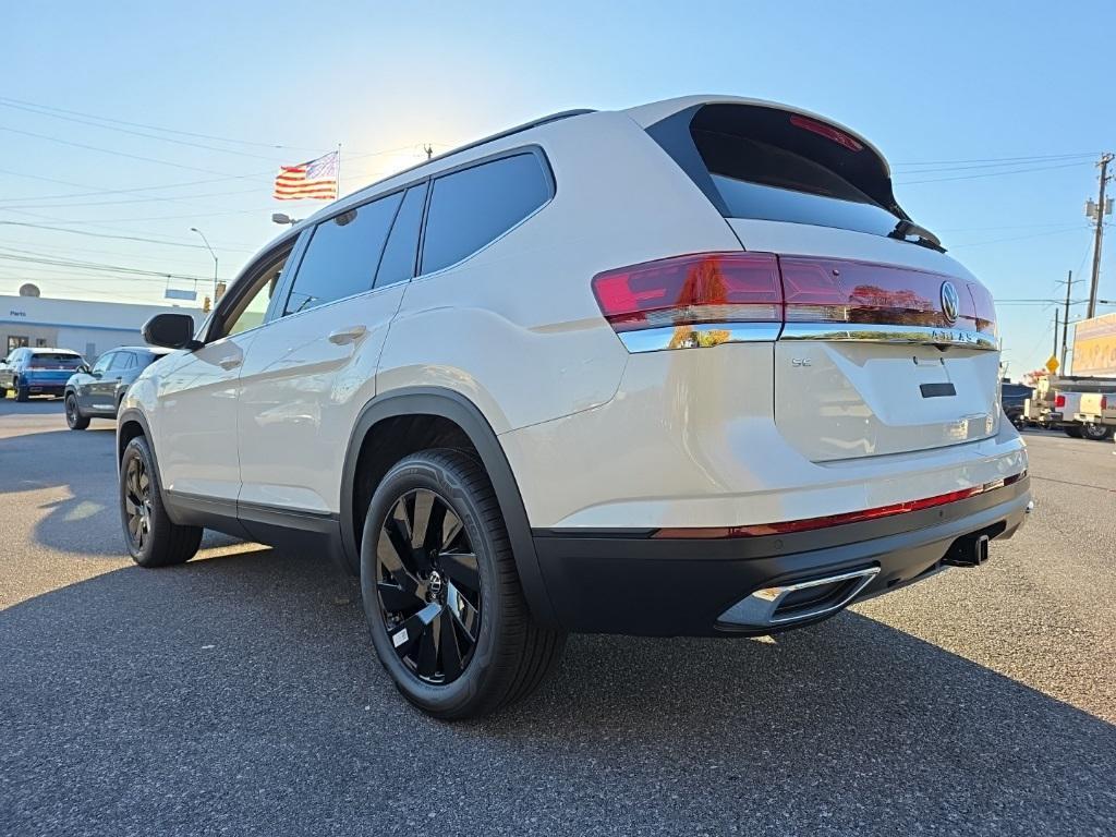 new 2026 Volkswagen Atlas car, priced at $43,200